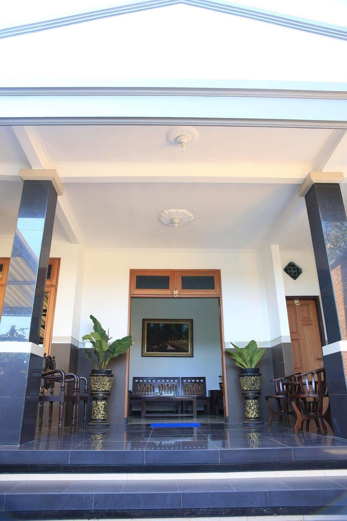 Puri Kusuma Guest House Selemadeg Exteriér fotografie